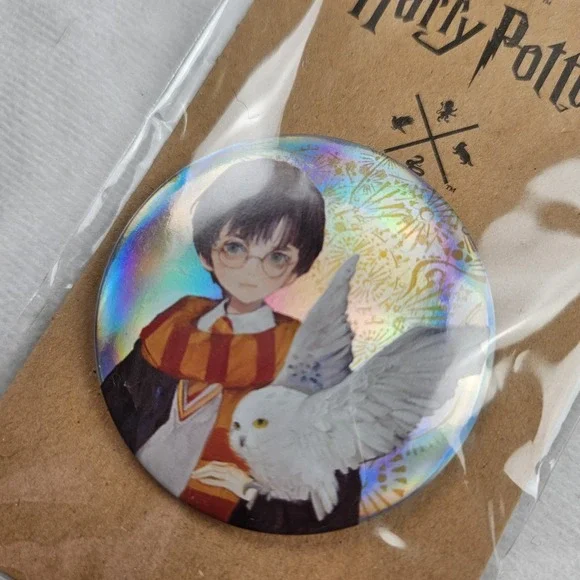 New Harry Potter Badge Wizarding World of Harry Potter x Yume Collaboration Pin - Picture 2 of 3